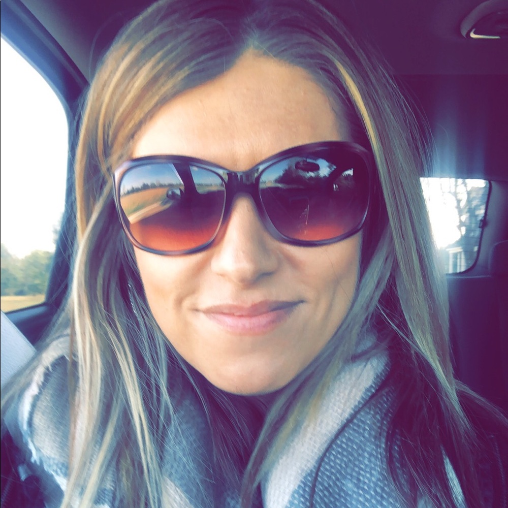 Meet your Posher, Andrea